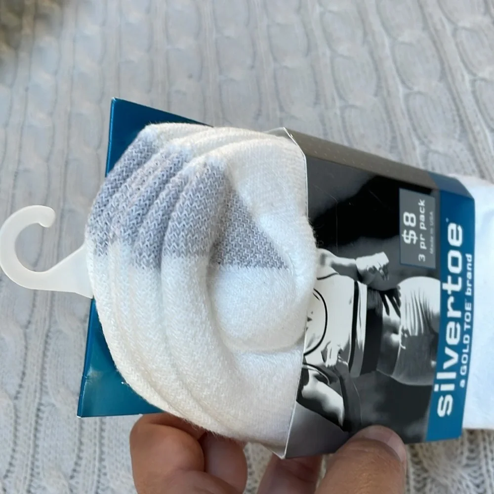 NWT Women’s Silvertoe 3 pack ankle socks cotton White footies low silhouette